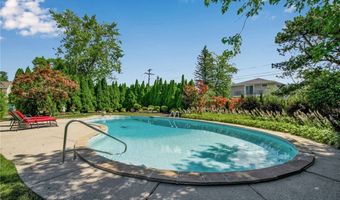 92 Dan Troy Dr, Amherst, NY 14221
