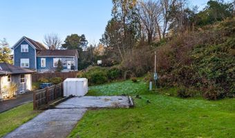 836 33RD St, Astoria, OR 97103