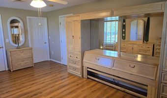 83 Clover Ln, Auburn, ME 04210