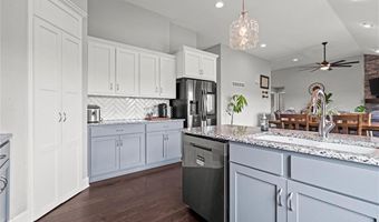 16025 Craig St, Basehor, KS 66007