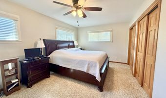 111 Church Dr, Aberdeen, SD 57401