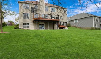 1015 Timber Lake Dr, Antioch, IL 60002