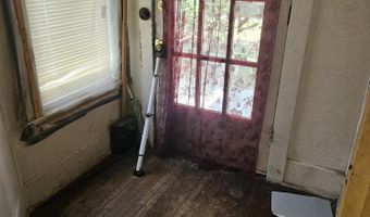 702 N Superior St, Albion, MI 49224