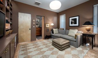 26 Winnfred St, Asheville, NC 28806