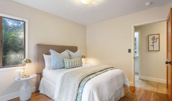 525 Keyes Ave, Angwin, CA 94508