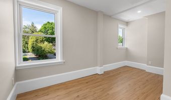6 Windsor St, Andover, MA 01810
