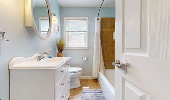 267 W Wyoming Ave, Absecon, NJ 08201