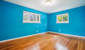 9826 INGLEMERE Dr, Bethesda, MD 20817