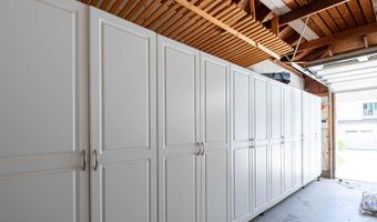 27555 Freetown Ln, Agoura Hills, CA 91301
