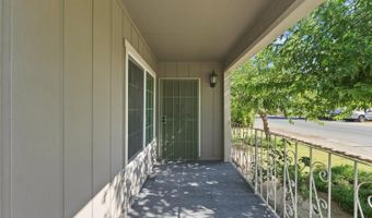10840 Cedar St, Armona, CA 93202
