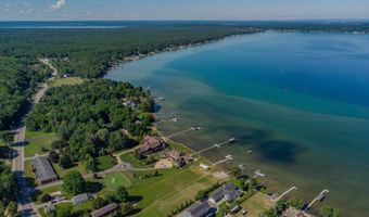 11282 S E Torch Lake Dr, Alden, MI 49612