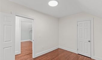 1 Cray St, Cumberland, RI 02864