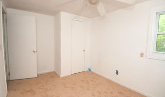 131 Veeder Ln, Bayville, NJ 08721