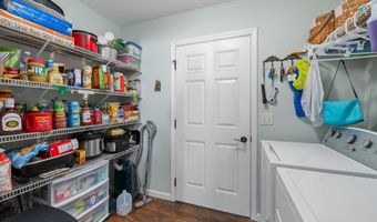 1911 Greyson Dr, Auburn, IN 46706