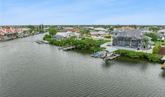 807 CHIPAWAY Dr, Apollo Beach, FL 33572