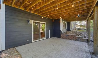 820 Greenwood Hills Dr, Adel, IA 50003