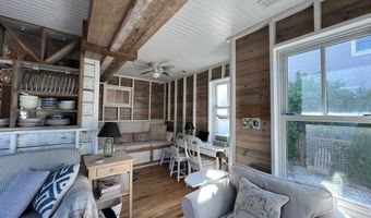 204 CORAL St, Beach Haven, NJ 08008