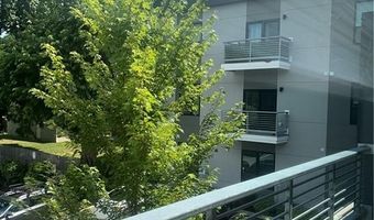 29 Burgess Pkwy 203, East Providence, RI 02914
