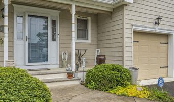 65 Pelican Dr, Bayville, NJ 08721