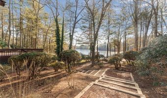 12 Georgiana Dr, Cumberland, RI 02864