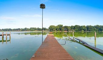 2323 PALISADES Dr, Appleton, WI 54915