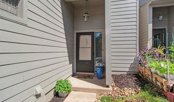 731 Skynob Dr, Ann Arbor, MI 48105