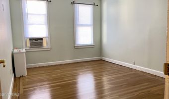 25 W 36th St, Bayonne, NJ 07002