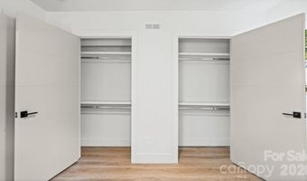 3320 Winterfield Pl, Charlotte, NC 28205