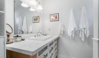 440 NW Riverfront St, Bend, OR 97703