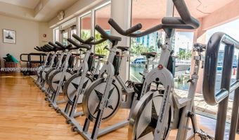 3370 NE 190TH St 706, Aventura, FL 33180