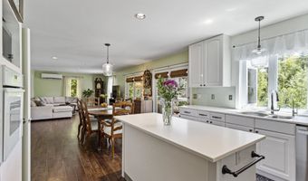 15 Kelso Dr, Bow, NH 03304