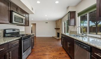 1561 Oak Hill Dr, Escondido, CA 92027
