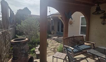 1902 Mountain Shadow Dr, Carlsbad, NM 88220