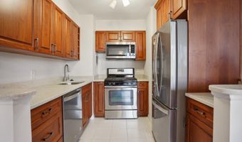 8 S VAN DORN St 103, Alexandria, VA 22304