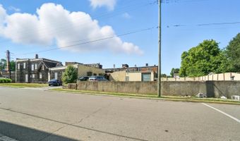 6105 Vine St, Cincinnati, OH 45216