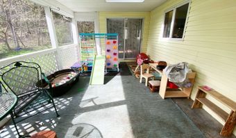 11522 Strouds Run Rd, Athens, OH 45701