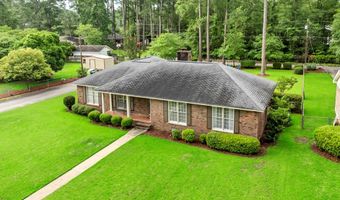 2704 PINE MANOR Ln, Albany, GA 31707
