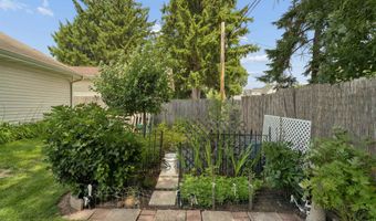 1320 N HARRIMAN St, Appleton, WI 54911