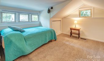 9 Koenig Way, Asheville, NC 28804