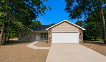 2771 Gady Pines Dr, Adrian, MI 49221