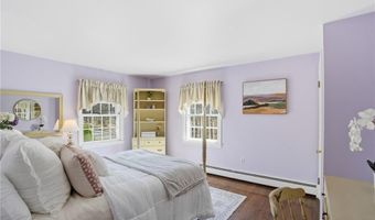 194 New Meadow Rd, Barrington, RI 02806