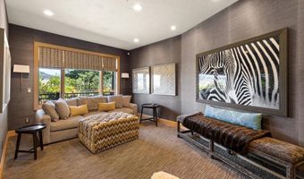 500 Ashland Loop Rd, Ashland, OR 97520