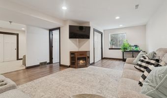 2398 W BARLEY Way, Appleton, WI 54913