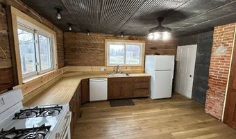 658 County Road 1000 N, Albion, IL 62806