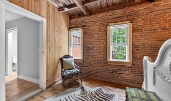 290 Leighton Rd, Augusta, ME 04330