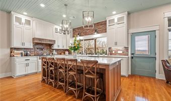 8128 Belmont Dr, Alma, AR 72921