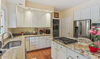 17400 AVENLEIGH Dr, Ashton, MD 20861