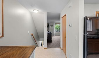 15548 Flyboat Ln, Apple Valley, MN 55124