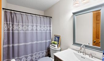 613 Temple St, Alexandria, MN 56308
