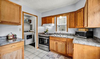 887 Reed Ave, Akron, OH 44306